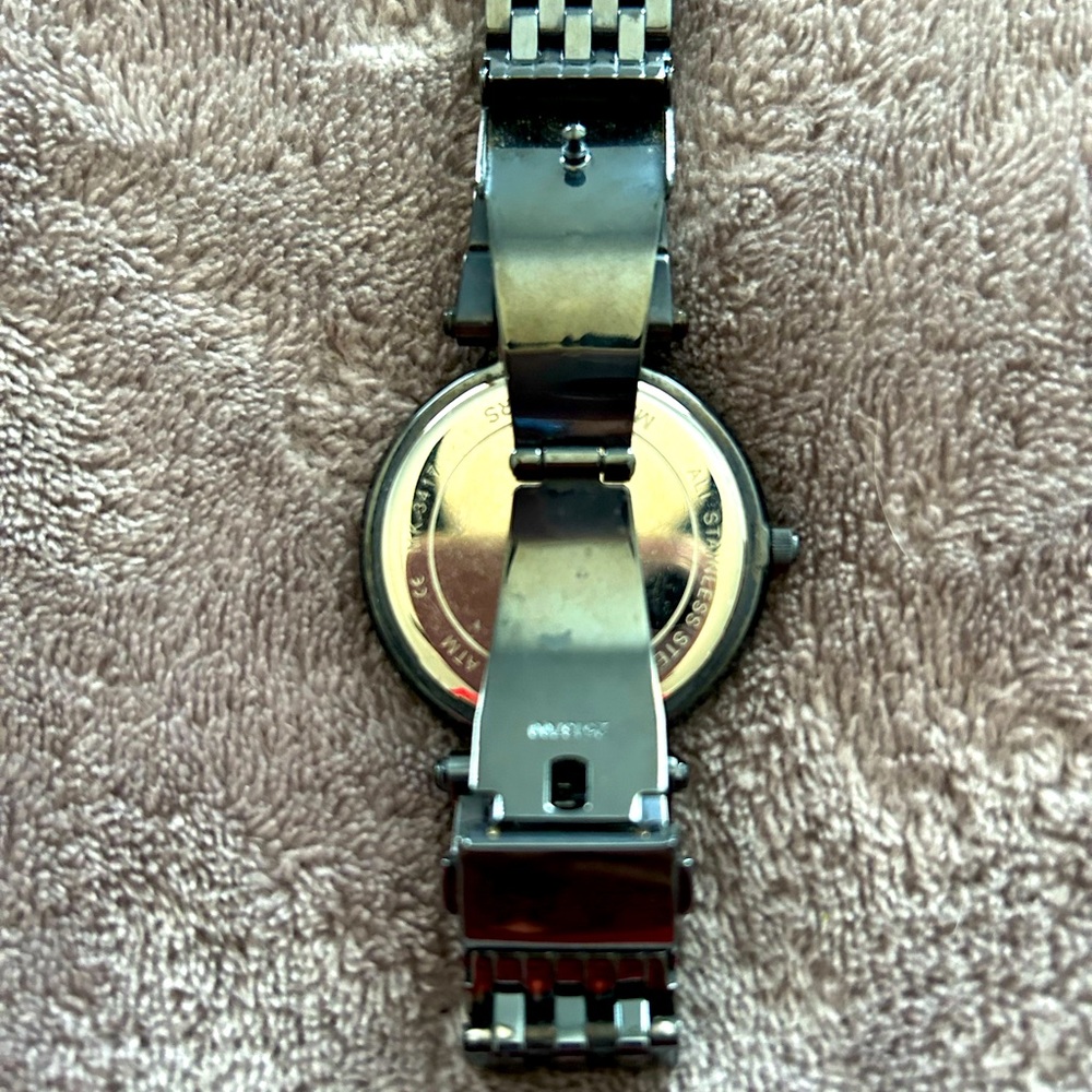 Michael Kors Navy Blue Watch - Picture 3 of 5